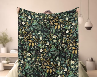 Cottagecore Floral Velveteen Throw Blanket: Botanical Cozy Decor