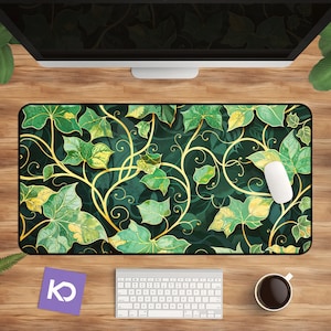 Green Ivy Mousepad, Botanical Leaf Design for Stylish Office Decor - Cute Nature Desk Mat for Modern Aesthetic