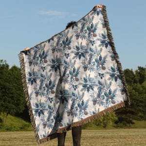 Snowflake Woven Blanket - Holiday Winter Decor, Cozy Throw, Picnic Blanket, Tapestry Blanket, Throw Blanket Couch