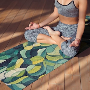 Vibrant Green Yoga Mat | Non-Slip, Comfortable & Durable | Unique Mosaic Abstract Design | Perfect Gift for Yoga Lovers | Fitness Accessory