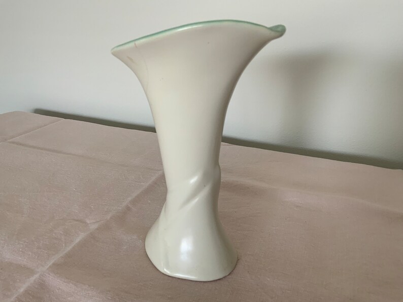 Catalina Island Pottery Vase Deco Calla Lilly C333 Ivory and Turquoise