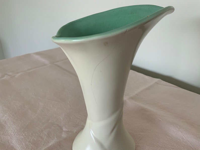 Catalina Island Pottery Vase Deco Calla Lilly C333 Ivory and Turquoise