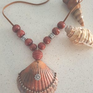 Collar de cuentas de concha natural: gargantilla de cadena punteada