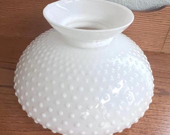 Vintage 25,5 cm (22,5 cm) Kitter Milchglas Lampenschirm für Studenten – Lampenschirm aus weissem opaken Material – 24 cm Sockel