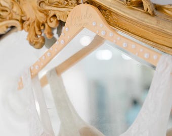 Trouwdaghangers, bruid, bruidsmeisjehanger