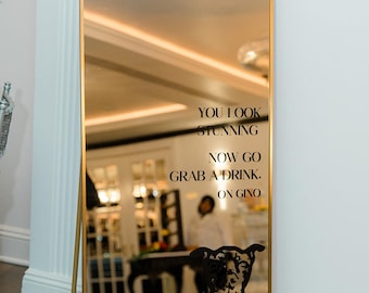 Spiegelsticker- "You ziet er prachtig uit" met hond/kat