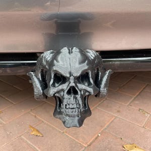Skull with horns hitch cover insert with optional LED eyes.  Brutus, RAM, Custom