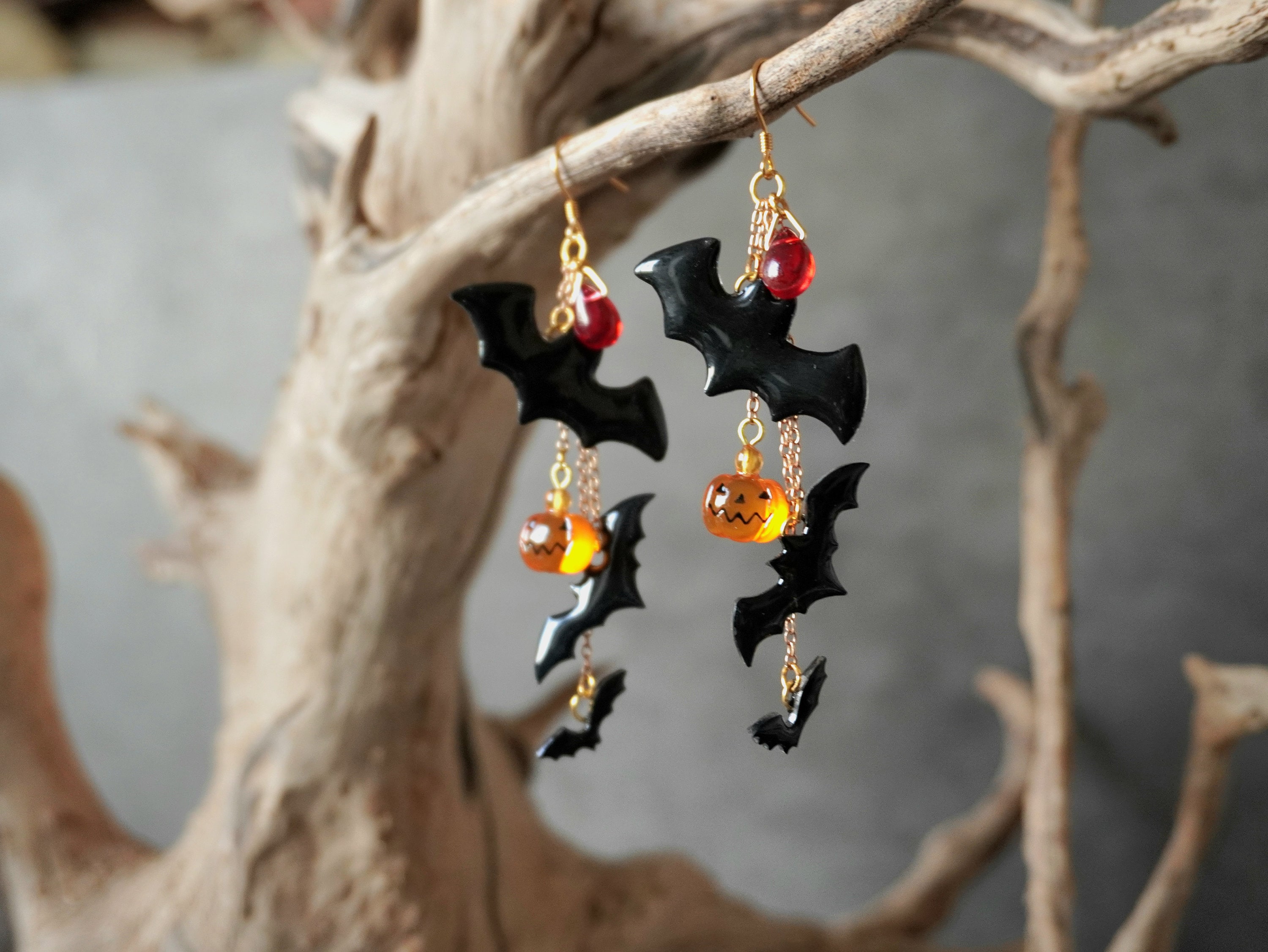 Bats Pumpkin Dangle Earrings, Halloween Earrings, Spooky Black Bat Earrings, Witchy Earrings, Acrylic Creepy Earrings, Gothic Earrings