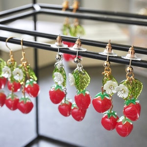 Strawberry Earrings, Fruit Food Earrings, Cute Kawaii Earrings, Cottagecore Earrings, Gift for Gardener Plant Lover zdjęcie 10