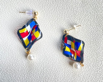 MONDRIAN STUD EARRINGS, Mondrian Earrings, Modern Art studs, Art Fashion Accessory, Geometric studs，artsy