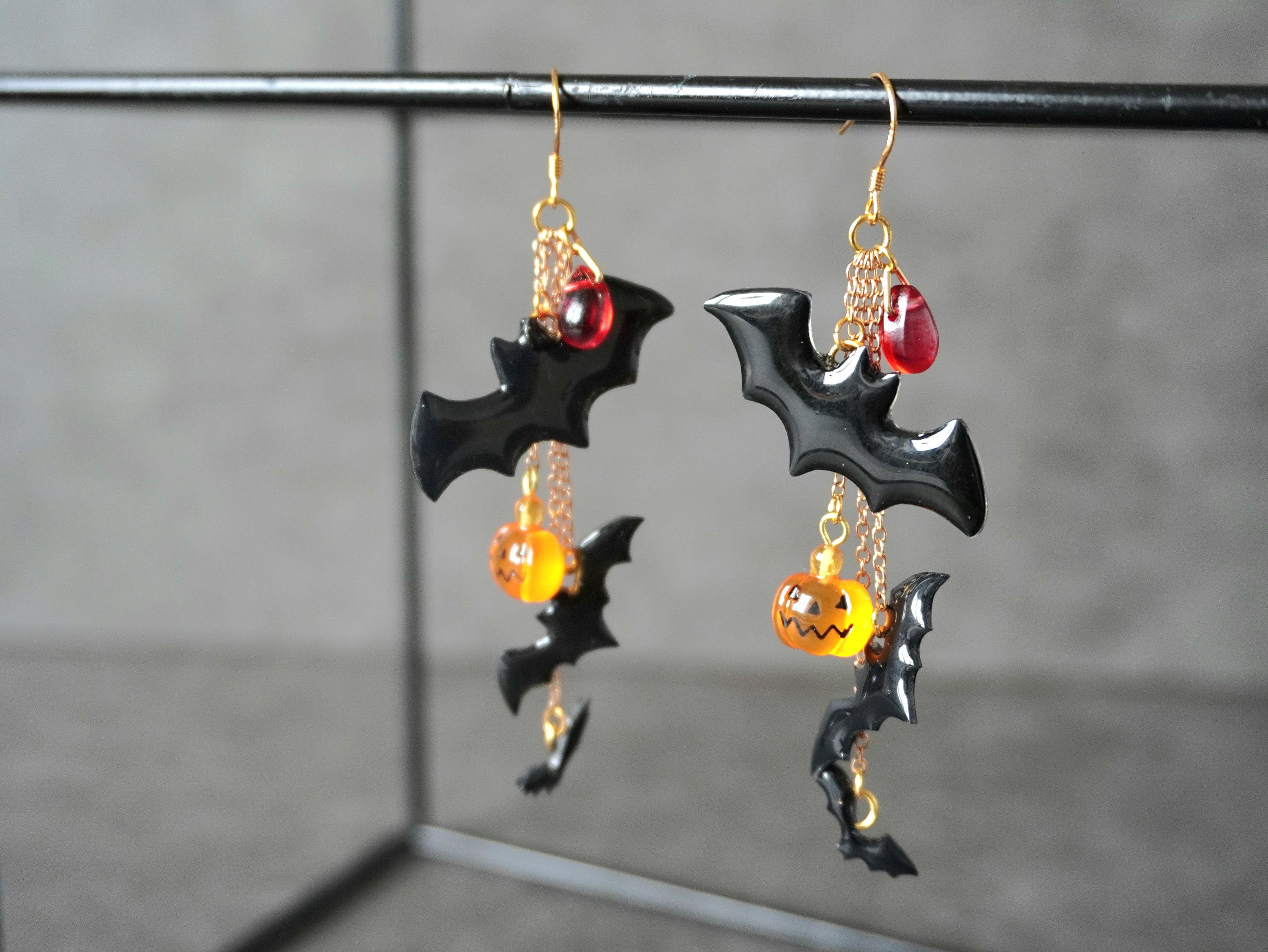 Bats Pumpkin Dangle Earrings, Halloween Earrings, Spooky Black Bat Earrings, Witchy Earrings, Acrylic Creepy Earrings, Gothic Earrings