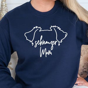 Camiseta de mamá Schnauzer: Camiseta de mamá de perro escrita a mano imagen 1