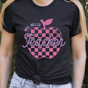 Custom Teacher Shirt, Pink Apple Trendy Teacher Appreciation Gifts, Personalized Apple Teacher Name, Retro Apple Teacher Name T-Shirt