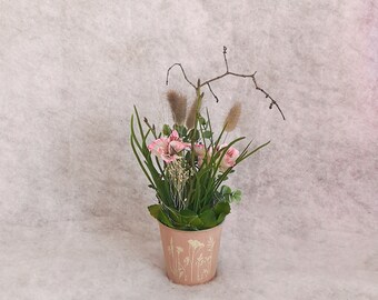 Spring arrangement in pink