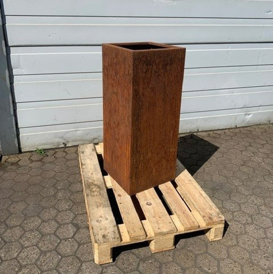 Hochbeet aus Cortenstahl auf Maß, Pflanzkübel aus Cortenstahl