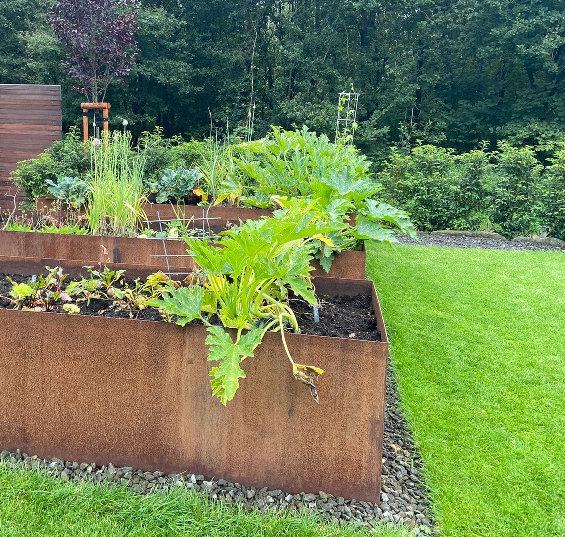 Hochbeet aus Cortenstahl auf Maß, Pflanzkübel aus Cortenstahl
