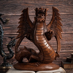 Houten draak met vleugelbeeldje 12,5", handwerk, uniek beeldhouwwerk, mystiek dier, handgemaakt, kamerdecor, cadeau voor haar, vadercadeaus