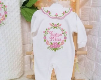 Personalized Embroidered Baby Girl Outfit: Floral Organic Cotton Hospital Set