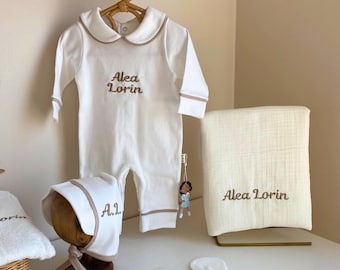 Personalized Organic Cotton Newborn Outfit – Embroidered Baby Coming Home Set