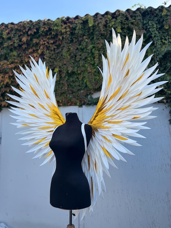 White and gold wings,angel wings for show,wings costume, angel wings, golden angel, cosplay White and gold wings,angel wings for show,wings costume, angel wings, golden angel, cosplay