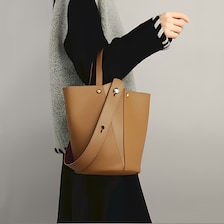 Hermès Dolphin Bag charm Green Leather ref.29935 - Joli Closet