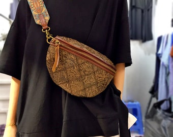 vintage Boho Boho cuir structuré géométrique Tooled Saddle Bag, petit sac en cuir, vintage Bumbag, sac à bandoulière rétro, cadeau pour elle