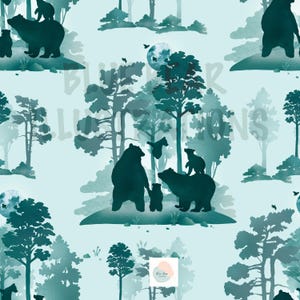 Peut inclure: Motif répétitif bleu sarcelle et blanc avec des silhouettes d'ours, d'arbres et une pleine lune. Le motif a un effet aquarelle, avec le texte "BLUE BEAR ILLUSTRATIONS" visible en arrière-plan.
