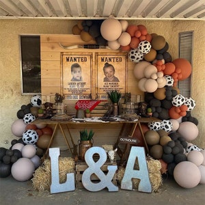 137 pezzi Arco di palloncini fattoria Nero Arancione Palloncini a tema mucca Wild One Birthday Cow Boy Party Western Baby Shower Idee per addio al nubilato
