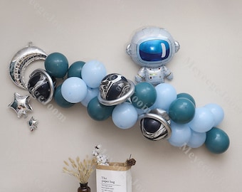 40pcs Astronaut Balloon Garland Kit Galaxy Themed Party Moon Star Balloons Blast Off Birthday Space Baby Shower To the Moon Balloon Arch