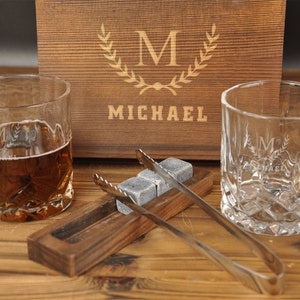 Personalized Whiskey glasses Set with Gift Box, Personalized Groomsmen Gifts,Men Gifts,Whiskey Glass,Bourbon Scotch Dad Gifts For Him