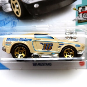 Hot Wheels '68 Mustang, perfektes Geburtstagsgeschenk, einzigartiges, seltenes Miniaturmodellauto zum Sammeln, in versiegelter amerikanischer Langkarte GTC21