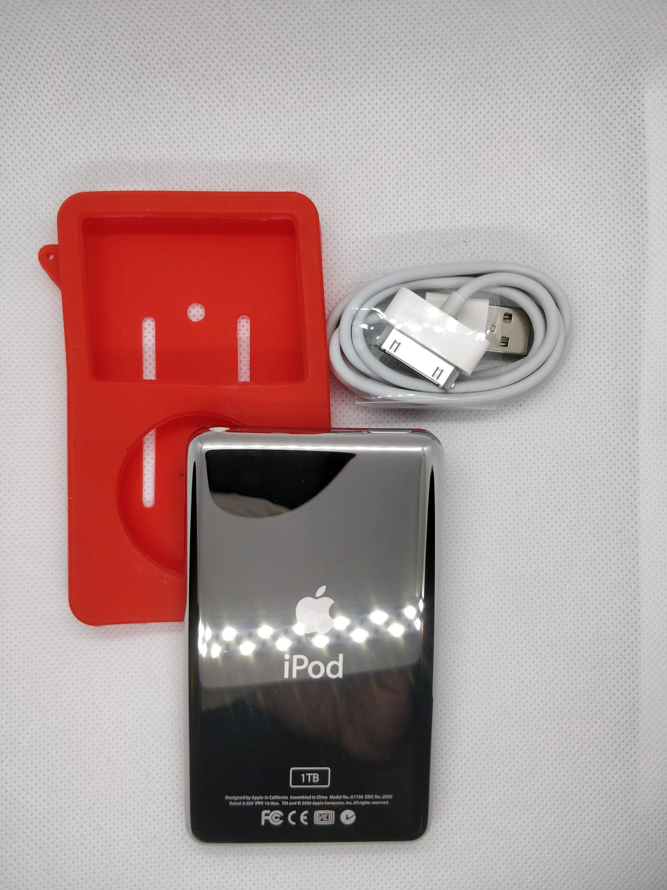 綺麗なiPod classic 第7世代 160GBからSD256GBに赤レッド APPLE iPOD CLASSIC 7th Gen Red Apple 160GB HDD 650 mAh Mega