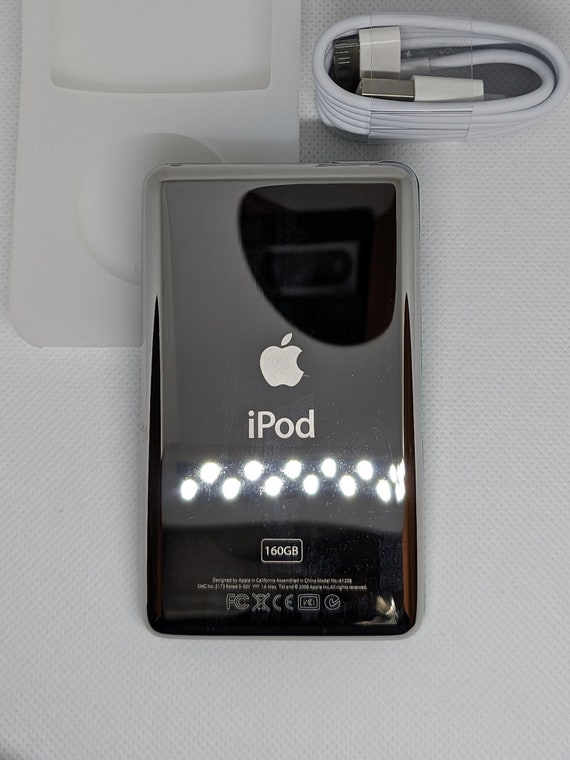 iPod classic SSD128GB＆バッテリー交換済　緑クリアフマスク iPod classic SSD128GB＆バッテリー交換済 緑クリアフマスク
