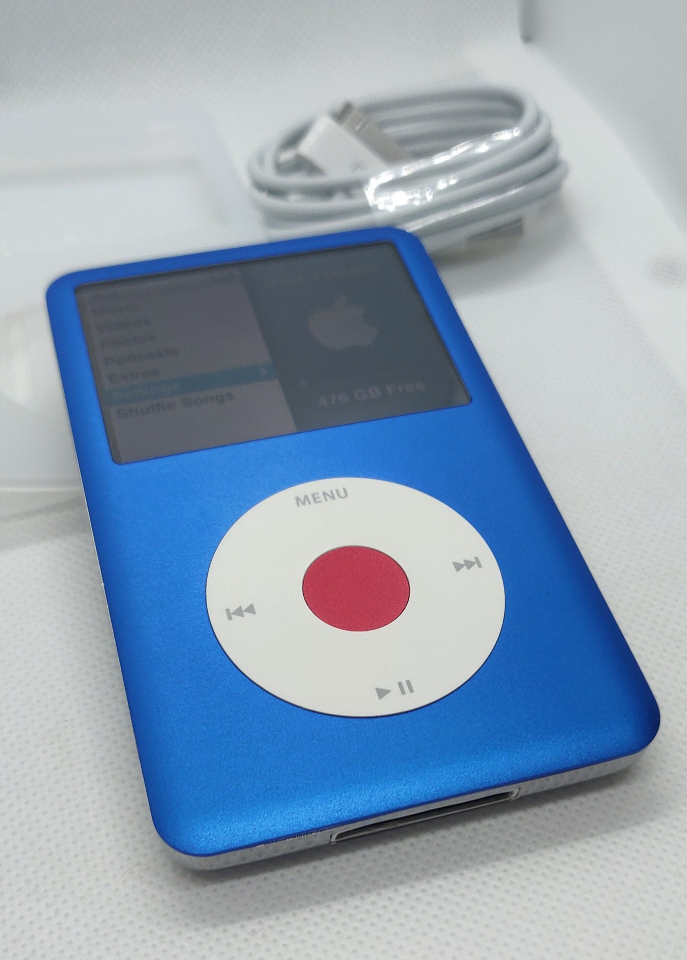 Apple iPod Classic - 第 7/6 世代、青 + 白 + 赤 (3000 mAh