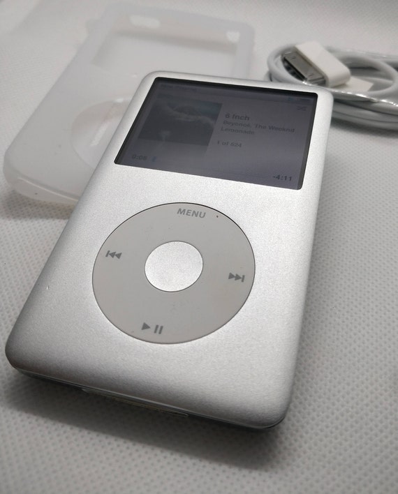 【稼動品】iPod classic 第6世代 120GBシルバー初期化済 iPod classic 第6世代 120GB 銀 シルバー