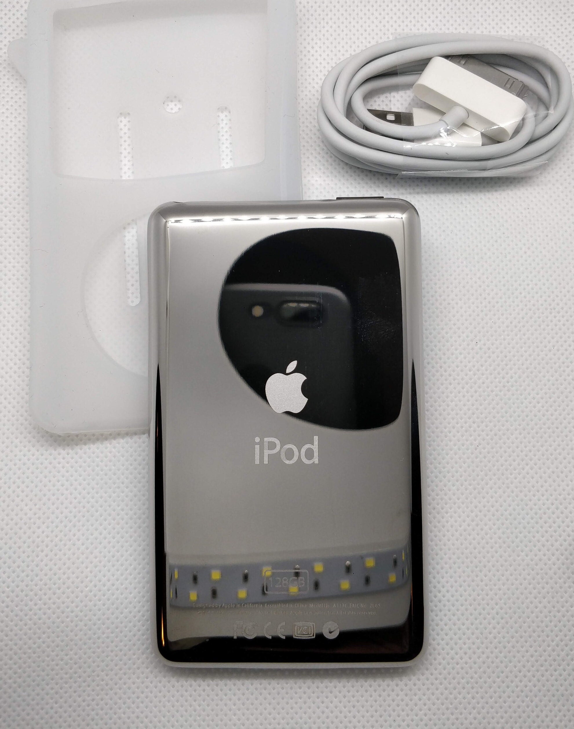 Apple iPod Classic - 第 7/6 世代、ブラック (3000mAh バッテリー