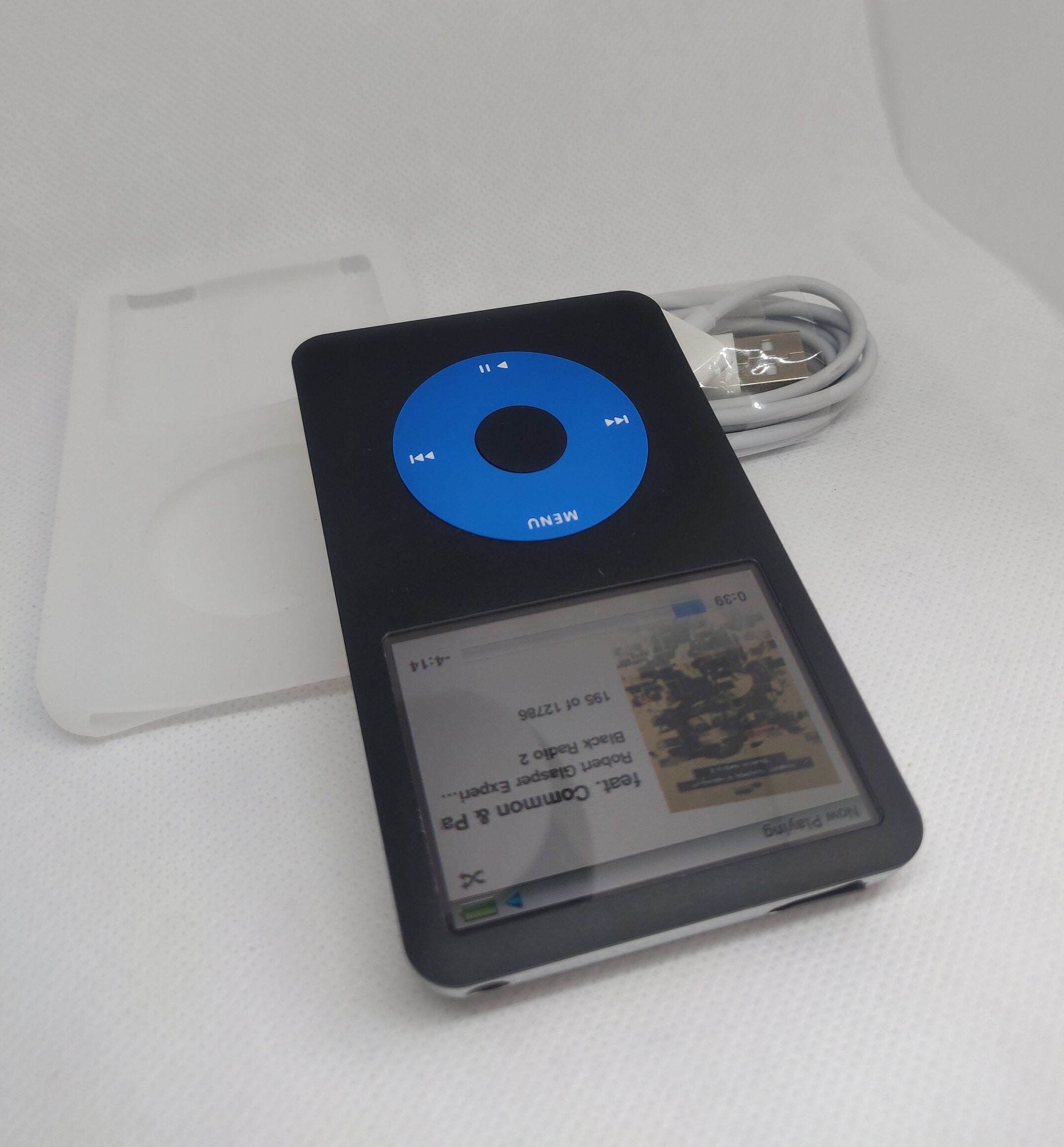 Apple iPod Classic - 第 7/6 世代、ブラック+ブルー (3000 mAh