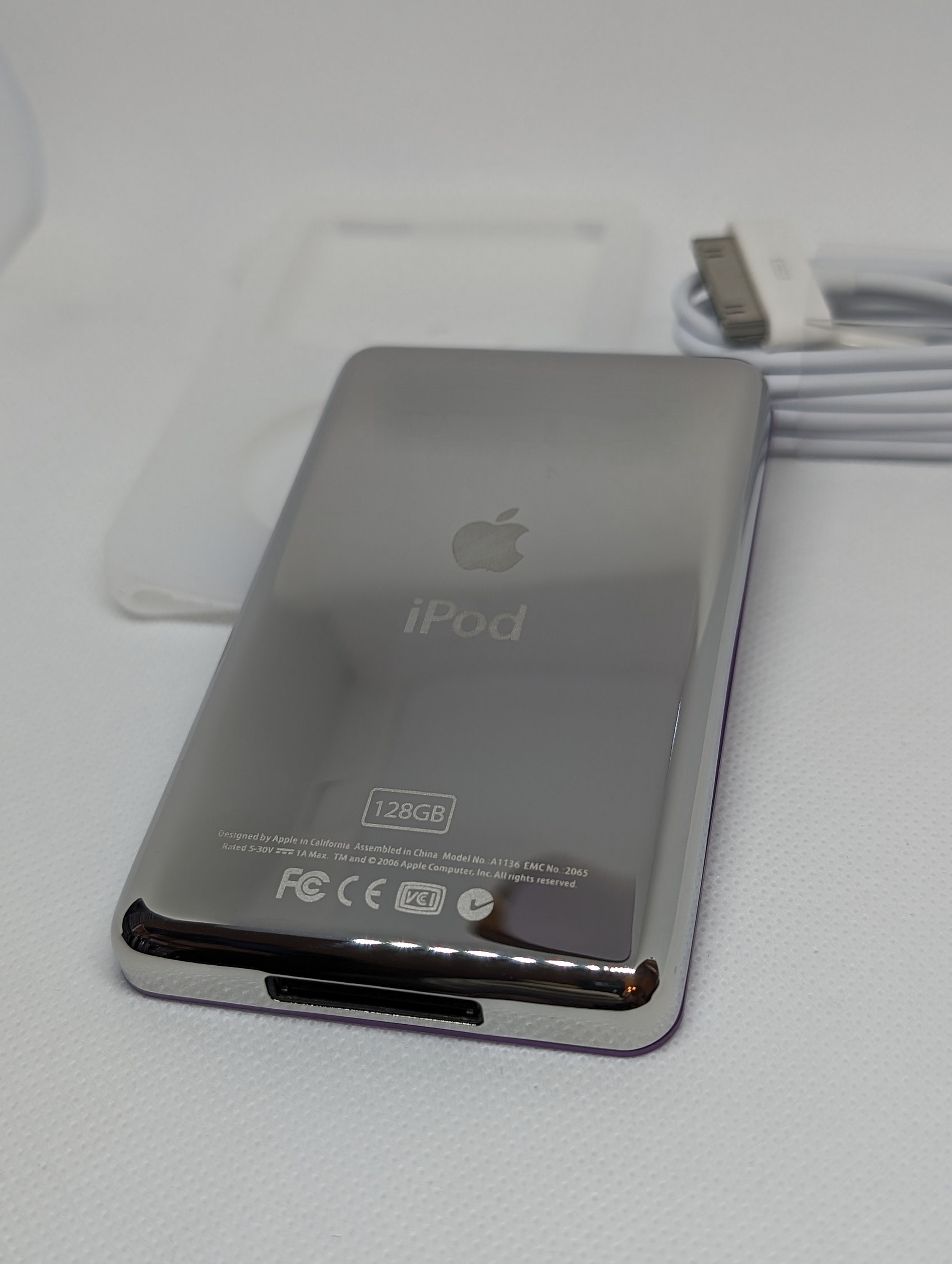 Apple iPod Classic - 第 7 世代/第 6 世代、パープル+ブルー (3000