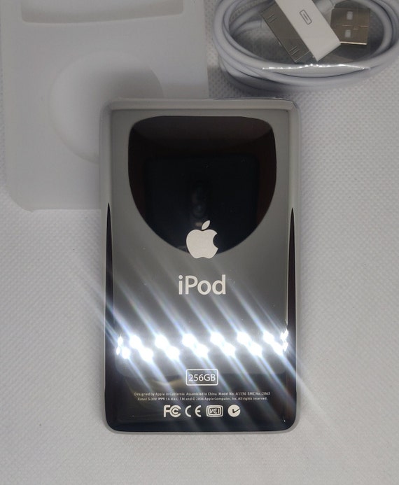 Apple iPod Classic - 第 7/6 世代、パープル + ホワイト + グレー
