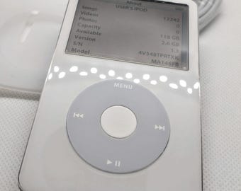 Apple iPod Classic - 第 5 世代、ホワイト (3000 mAh バッテリー
