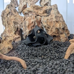Versteck für kleine Fische und Garnelen - Kunstwerk fürs Aquarium