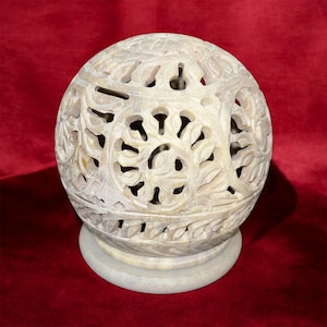 Classic Craft Hand Carved Globe Shaped Candle Holder Tea Lights Lamps Soapstone Carving Home Accent Decorative Table Top Accessory