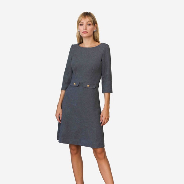 ROBE ALISON | Robe business grise avec rabats subtils et encolure bateau | Fabriquée en jersey haut de gamme exclusif, infroissable | Fabriqué en Allemagne