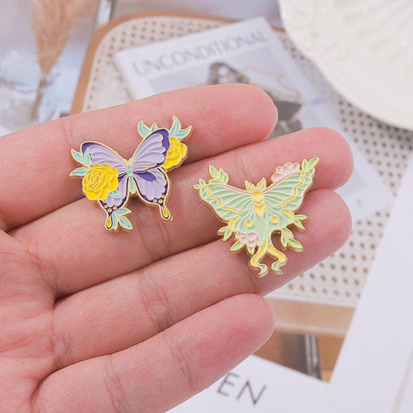 Broche papillon Broche en émail de fleur Broche rose Broche Kawaii Broche en émail dur Épinglette Mignonne Broche Épingle en émail Set Badge Pins for Backpack Pin Display