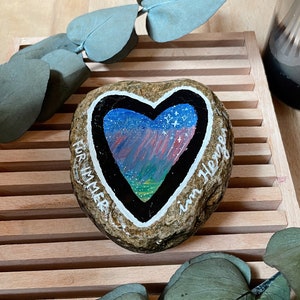 Memorial Stone Heart - Northern Lights Memorial Stone, Consolation Stone, Painted Stones, Keepsake, Consolation, Gift Burial, Mourning Gift, Stars