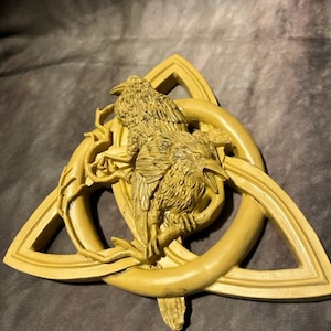 Latex Raven Plaque Concrete Or Plaster Mold
