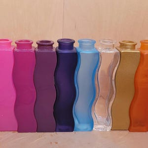 IKEA 90s design vase - Skämt - Retro - red green gold orange blue turqoise transparent pink purple - squiggle / squiggly vases
