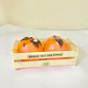 Vintage Orange Salt & Pepper Shakers in Crate | Retro Plastic Fruit Kitchen Decor | Mid-Century Novelty Condiment Set