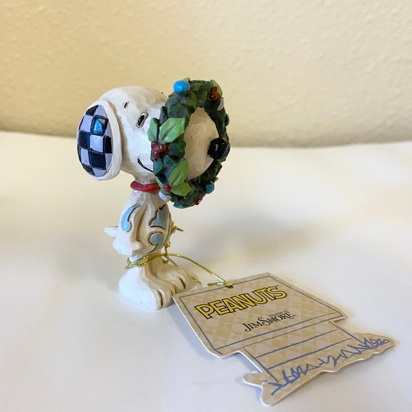 Snoopy in Wreath Ornament from the Jim Shore collection. Enesco Figurine.