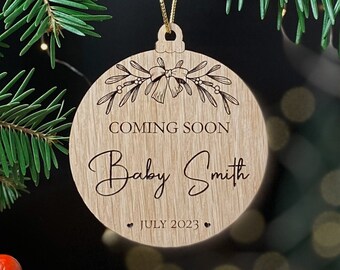 Personalized pregnancy announcement ornament, wooden christmas charm, new baby coming soon, gift for new auntie